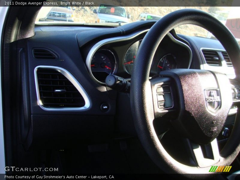 Bright White / Black 2011 Dodge Avenger Express