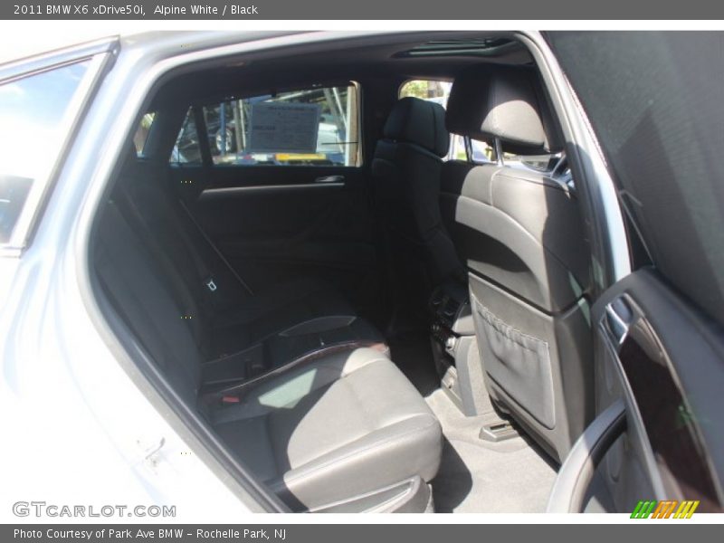 Alpine White / Black 2011 BMW X6 xDrive50i