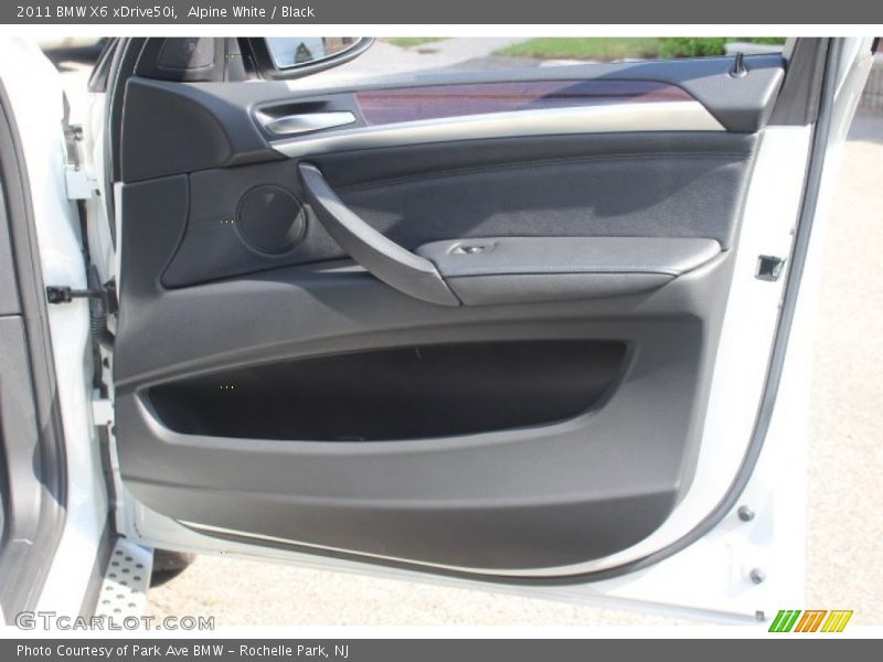 Alpine White / Black 2011 BMW X6 xDrive50i