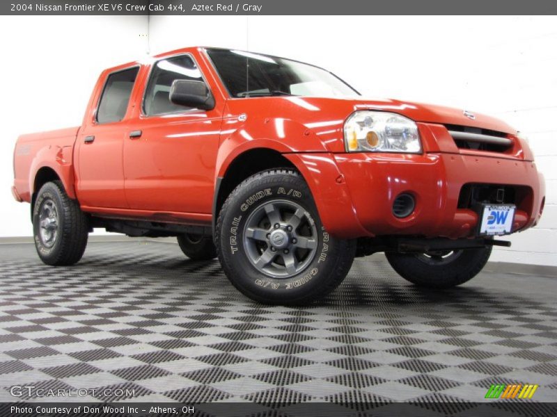 Front 3/4 View of 2004 Frontier XE V6 Crew Cab 4x4