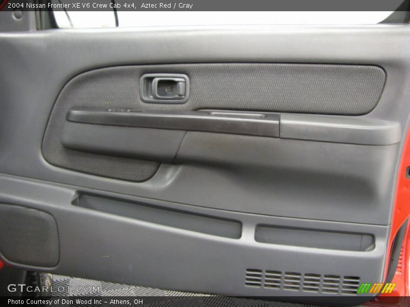 Door Panel of 2004 Frontier XE V6 Crew Cab 4x4