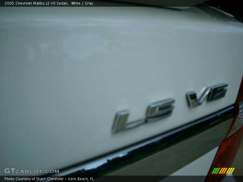 White / Gray 2005 Chevrolet Malibu LS V6 Sedan