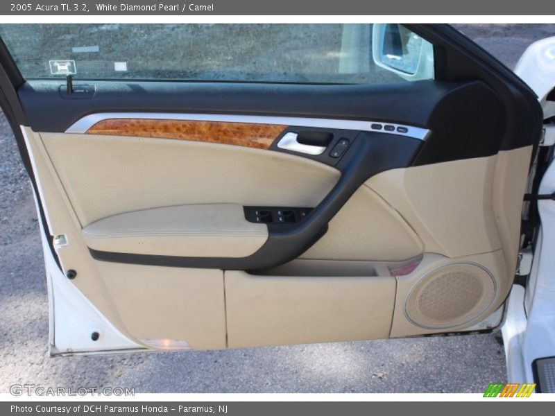 White Diamond Pearl / Camel 2005 Acura TL 3.2
