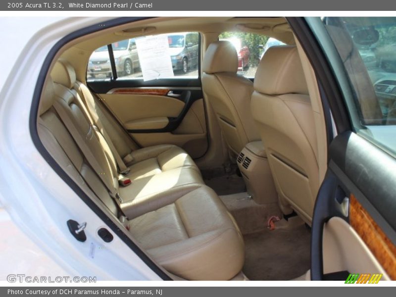 White Diamond Pearl / Camel 2005 Acura TL 3.2
