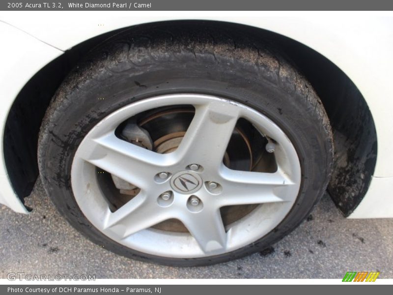 White Diamond Pearl / Camel 2005 Acura TL 3.2