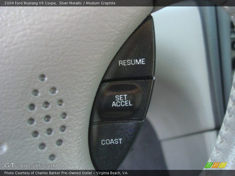 Silver Metallic / Medium Graphite 2004 Ford Mustang V6 Coupe