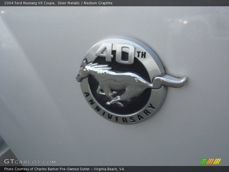 Silver Metallic / Medium Graphite 2004 Ford Mustang V6 Coupe