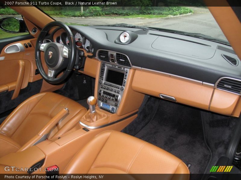 Dashboard of 2007 911 Turbo Coupe