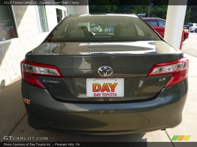 Cypress Green Pearl / Ivory 2012 Toyota Camry LE