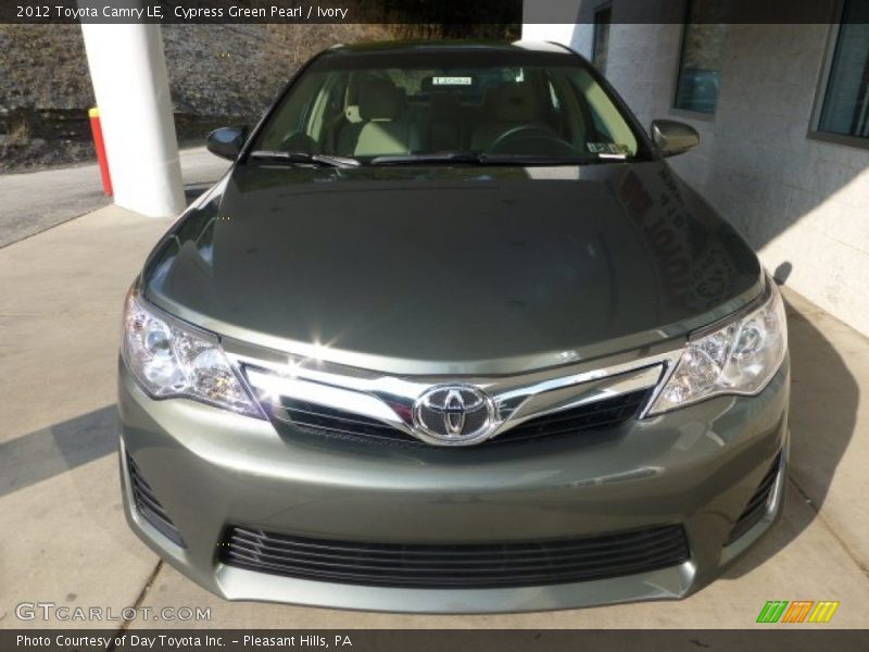 Cypress Green Pearl / Ivory 2012 Toyota Camry LE