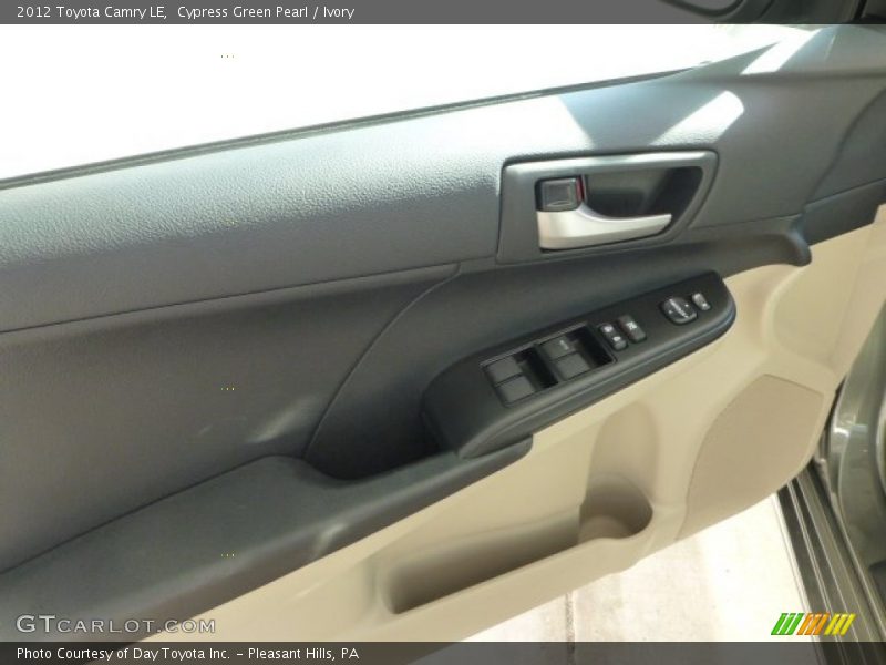 Cypress Green Pearl / Ivory 2012 Toyota Camry LE