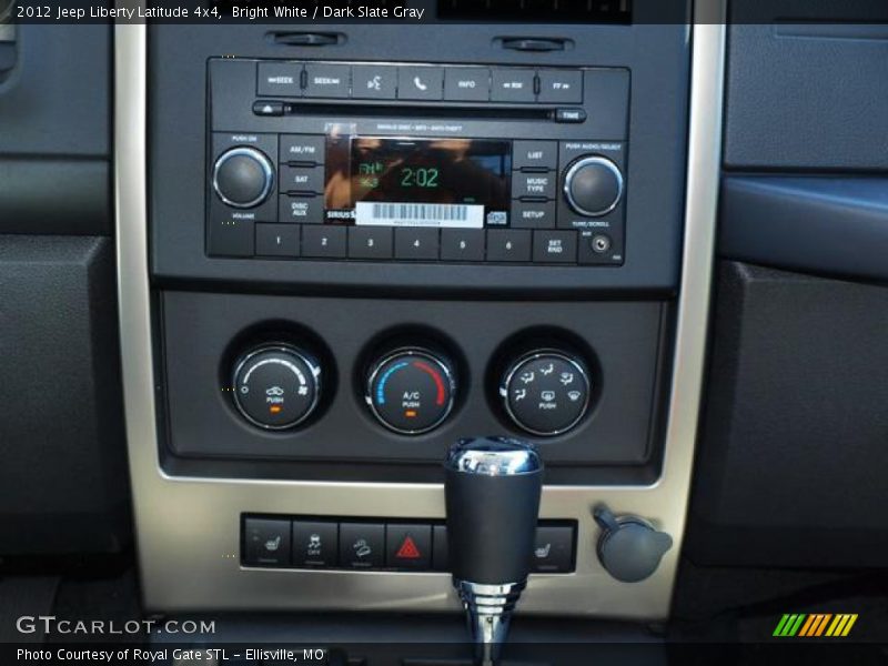 Bright White / Dark Slate Gray 2012 Jeep Liberty Latitude 4x4