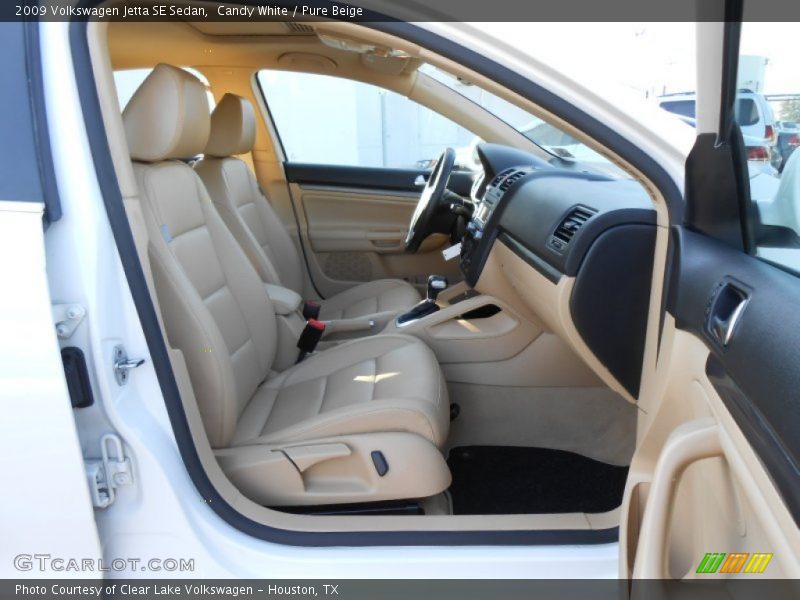 Candy White / Pure Beige 2009 Volkswagen Jetta SE Sedan