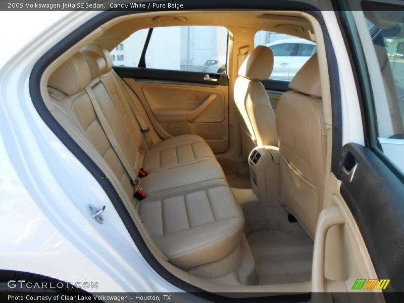 Candy White / Pure Beige 2009 Volkswagen Jetta SE Sedan