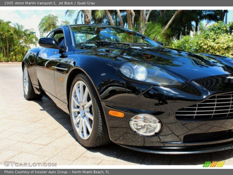 Jet Black / Quail Gray 2005 Aston Martin Vanquish S