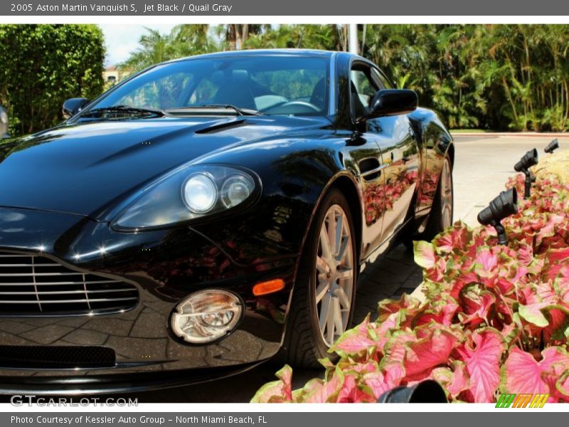 Jet Black / Quail Gray 2005 Aston Martin Vanquish S