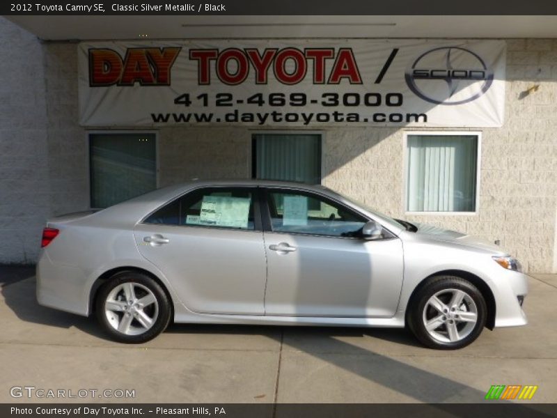 Classic Silver Metallic / Black 2012 Toyota Camry SE