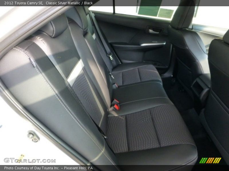 Classic Silver Metallic / Black 2012 Toyota Camry SE