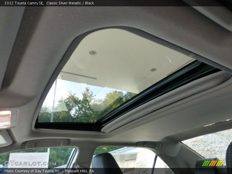 Classic Silver Metallic / Black 2012 Toyota Camry SE