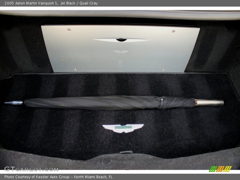  2005 Vanquish S Trunk