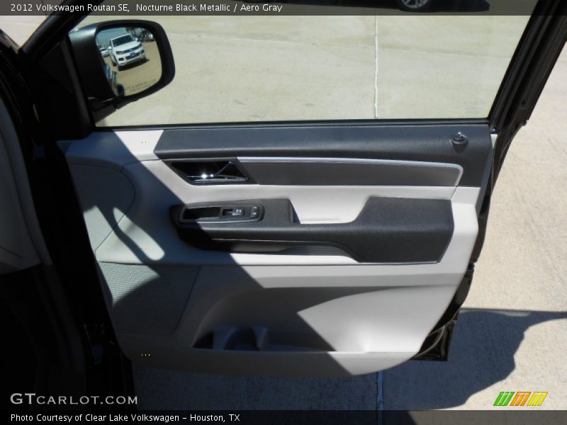 Nocturne Black Metallic / Aero Gray 2012 Volkswagen Routan SE