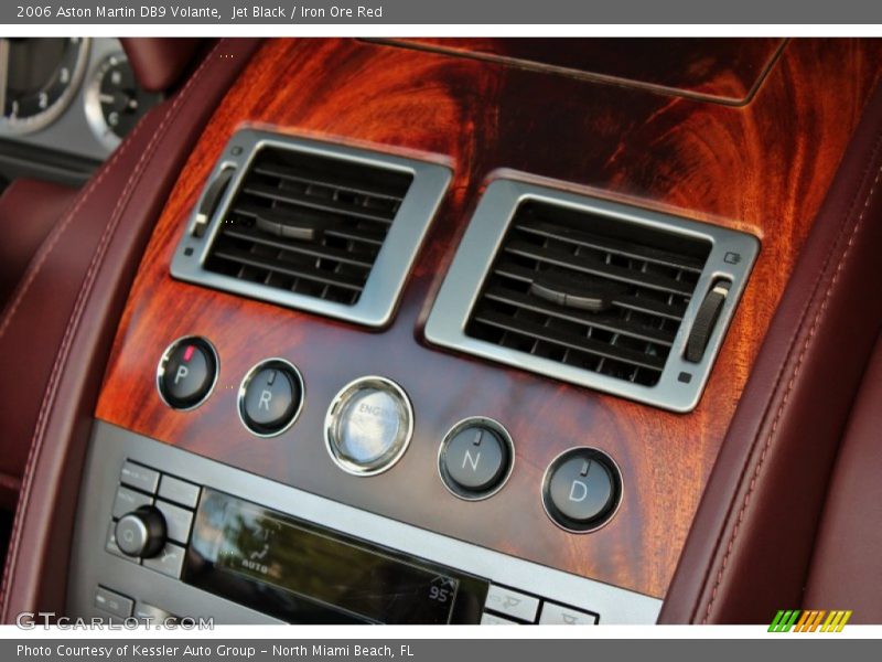 Controls of 2006 DB9 Volante