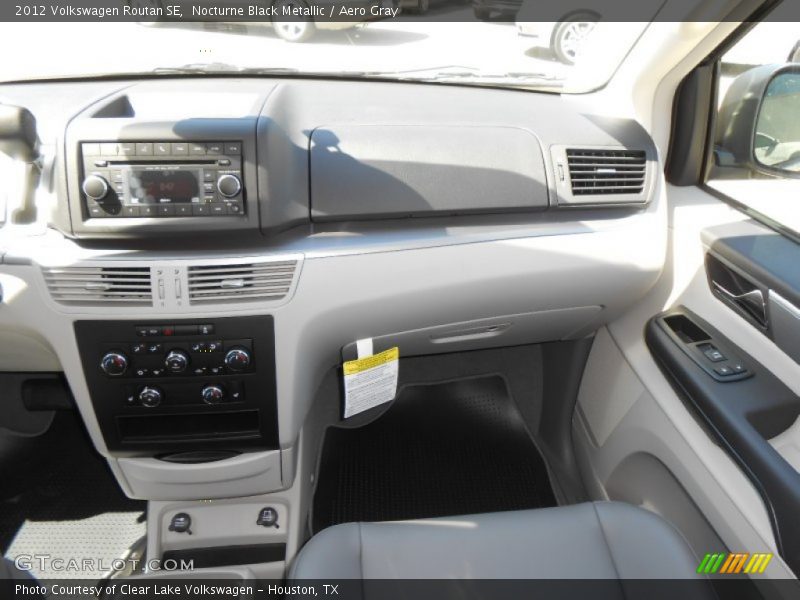 Nocturne Black Metallic / Aero Gray 2012 Volkswagen Routan SE