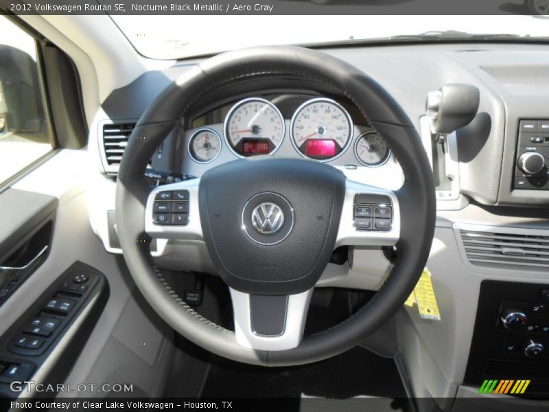 Nocturne Black Metallic / Aero Gray 2012 Volkswagen Routan SE