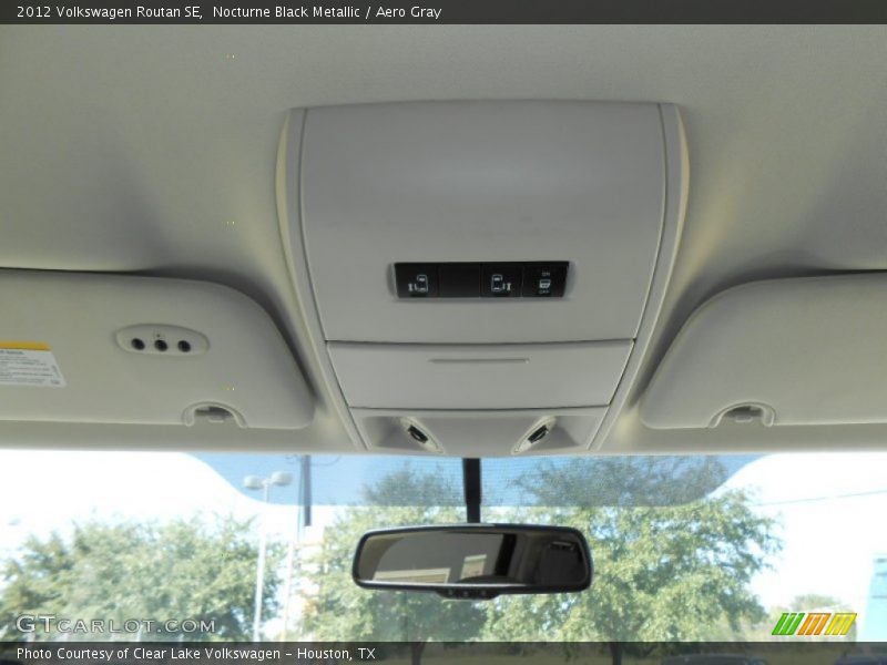 Nocturne Black Metallic / Aero Gray 2012 Volkswagen Routan SE