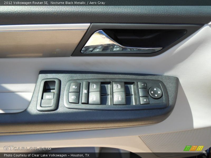 Nocturne Black Metallic / Aero Gray 2012 Volkswagen Routan SE