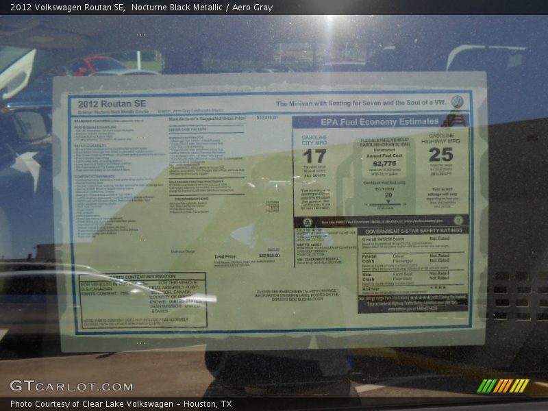 Nocturne Black Metallic / Aero Gray 2012 Volkswagen Routan SE