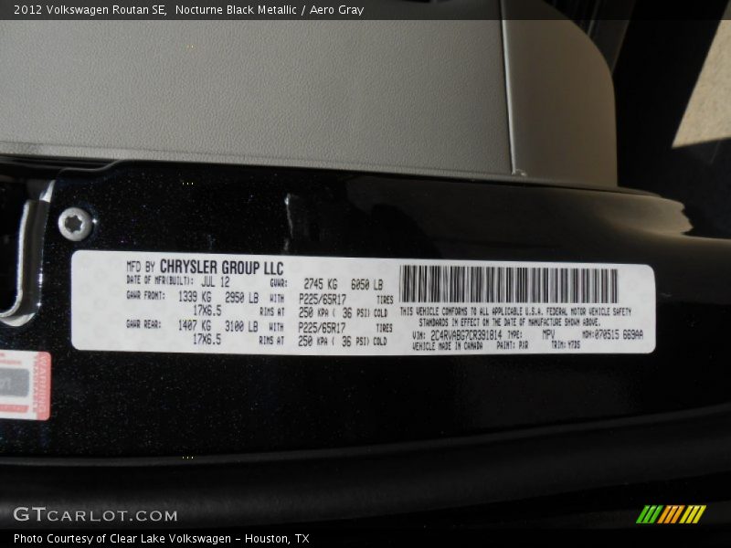 Nocturne Black Metallic / Aero Gray 2012 Volkswagen Routan SE