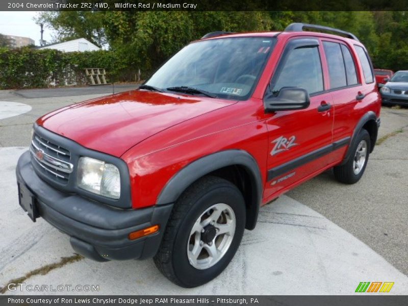 Front 3/4 View of 2004 Tracker ZR2 4WD
