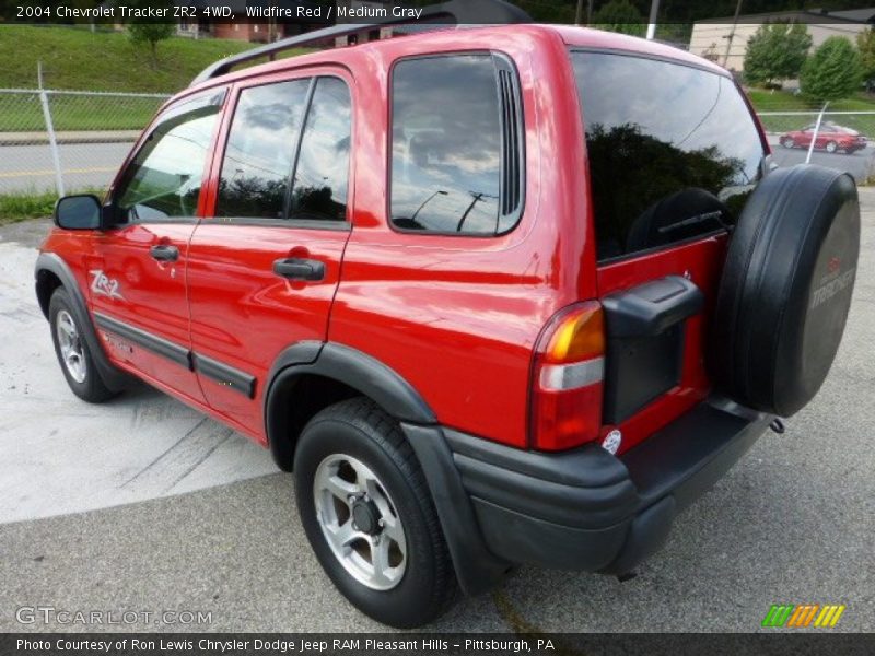 Wildfire Red / Medium Gray 2004 Chevrolet Tracker ZR2 4WD
