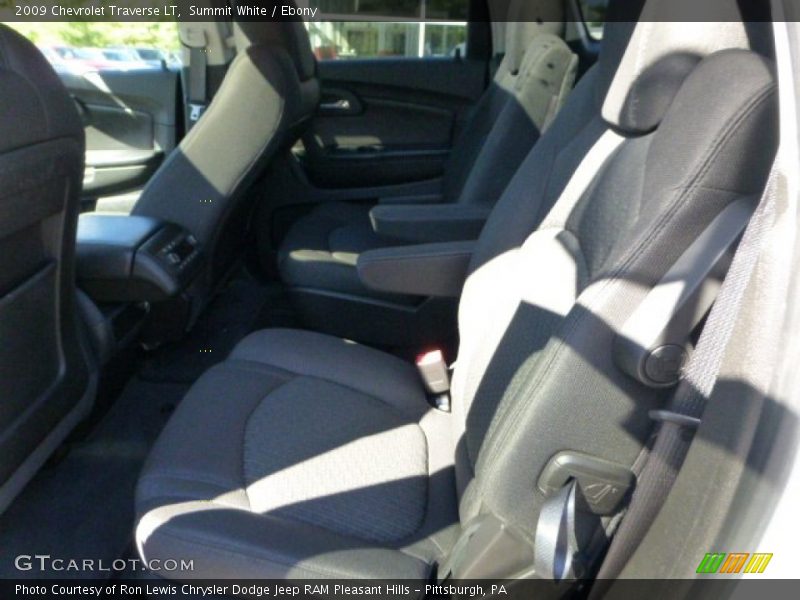 Summit White / Ebony 2009 Chevrolet Traverse LT
