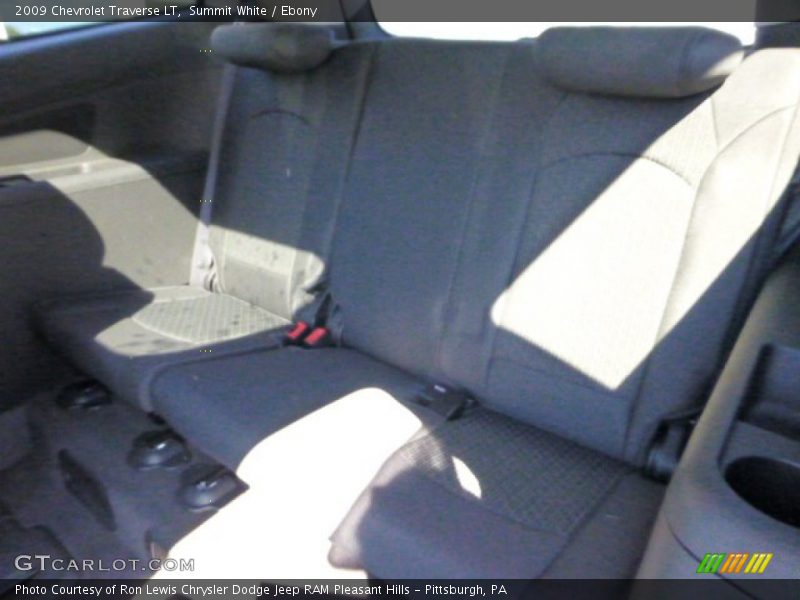 Summit White / Ebony 2009 Chevrolet Traverse LT