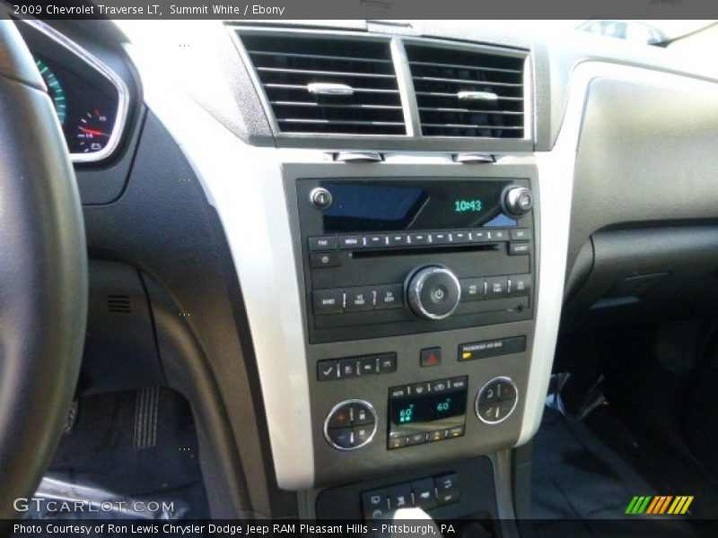 Summit White / Ebony 2009 Chevrolet Traverse LT