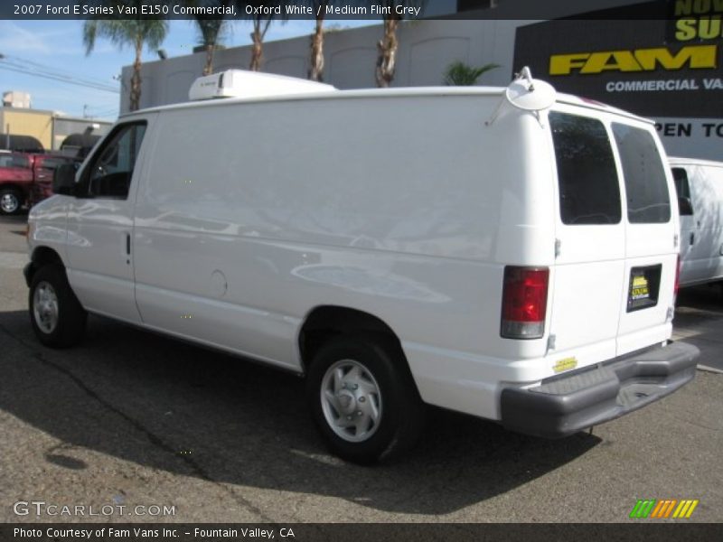 Oxford White / Medium Flint Grey 2007 Ford E Series Van E150 Commercial