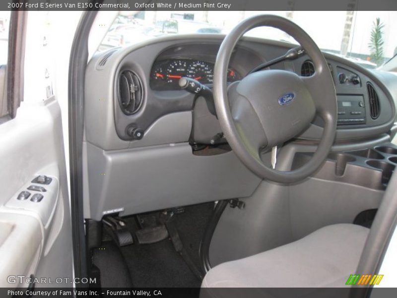 Oxford White / Medium Flint Grey 2007 Ford E Series Van E150 Commercial