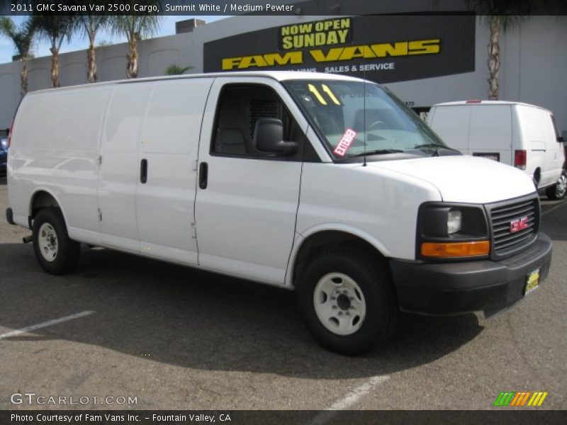 Summit White / Medium Pewter 2011 GMC Savana Van 2500 Cargo