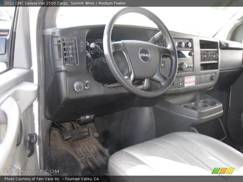 Summit White / Medium Pewter 2011 GMC Savana Van 2500 Cargo