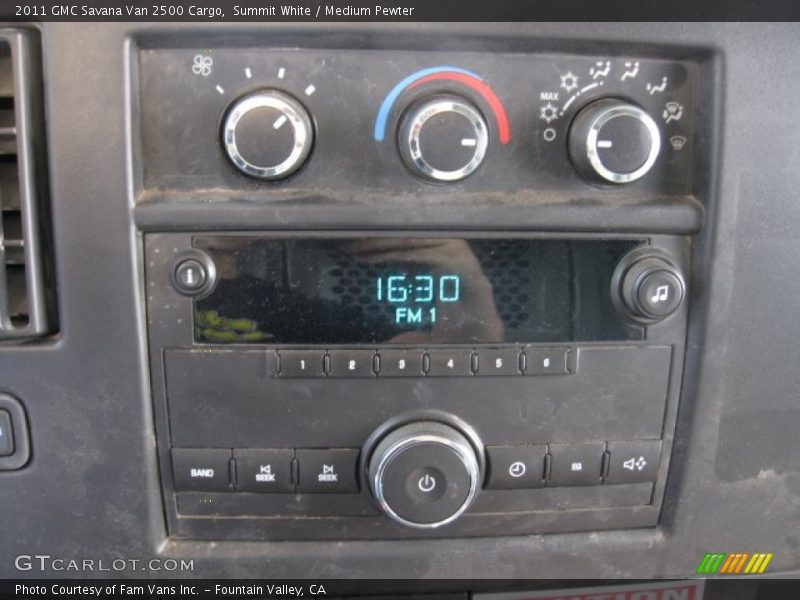 Summit White / Medium Pewter 2011 GMC Savana Van 2500 Cargo