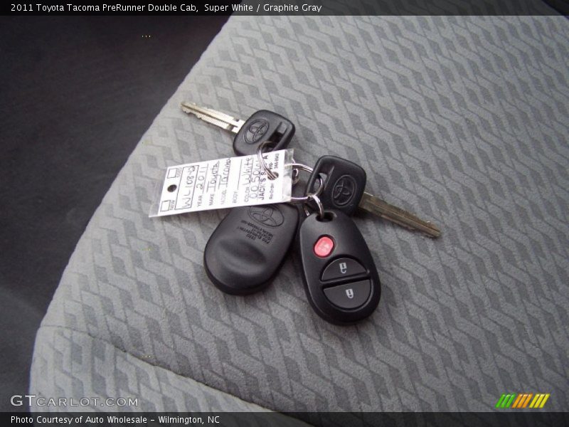 Super White / Graphite Gray 2011 Toyota Tacoma PreRunner Double Cab
