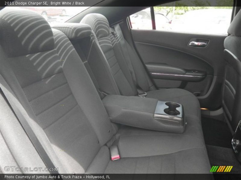 Bright White / Black 2011 Dodge Charger SE