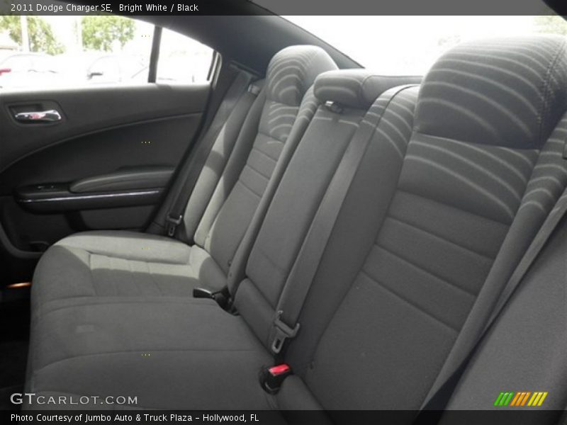 Bright White / Black 2011 Dodge Charger SE