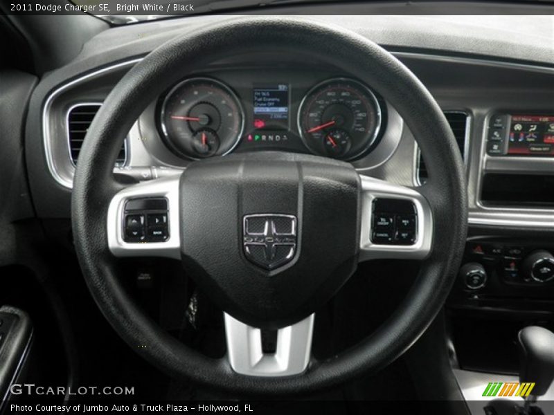 Bright White / Black 2011 Dodge Charger SE
