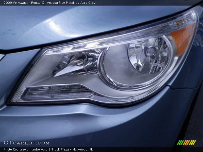 Antigua Blue Metallic / Aero Grey 2009 Volkswagen Routan S