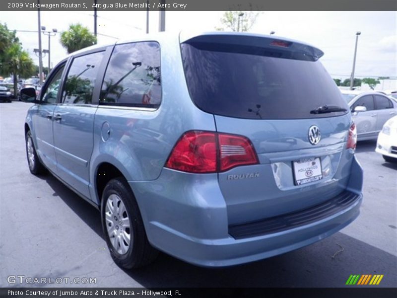 Antigua Blue Metallic / Aero Grey 2009 Volkswagen Routan S