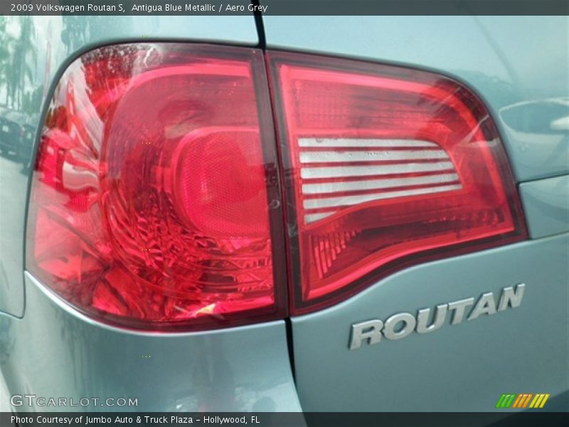 Antigua Blue Metallic / Aero Grey 2009 Volkswagen Routan S