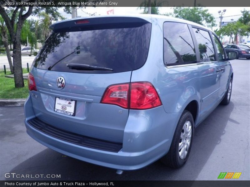 Antigua Blue Metallic / Aero Grey 2009 Volkswagen Routan S